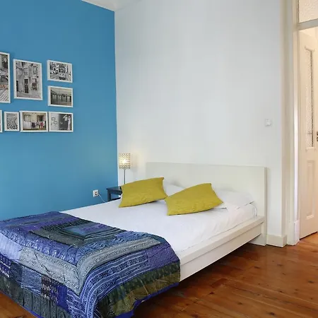 Charming 2 Bedroom *