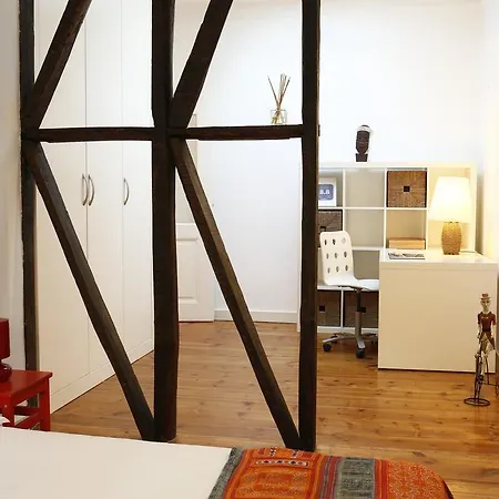 Charming 2 Bedroom *